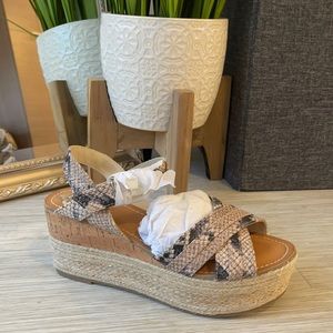 Size 7 snake skin platform Sandals